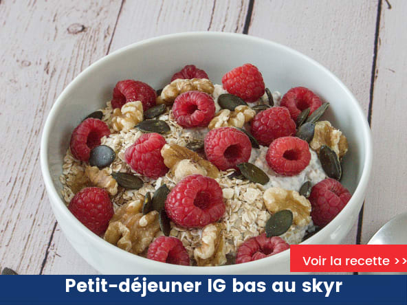 Petit-déjeuner IG bas au skyr, avoine et framboises